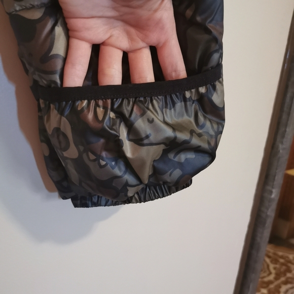 Dinosaur winter suite bnwt 3-6 m - Picture 3 of 7